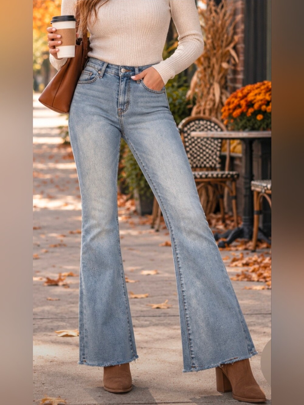 Dazy Women’s Light Wash High Rise Flare Jeans Size Small Raw Hem Y2K